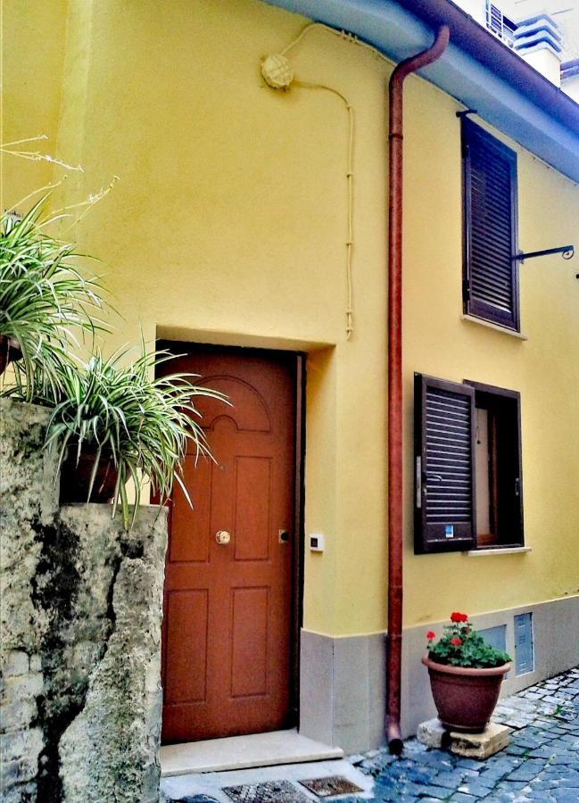 Casetta Nel Centro Storico Apartamento Norma Exterior foto